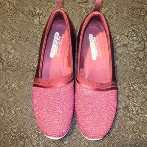Skechers women's size 11 Arya Sparkle. Cranberry Red. NWOT
